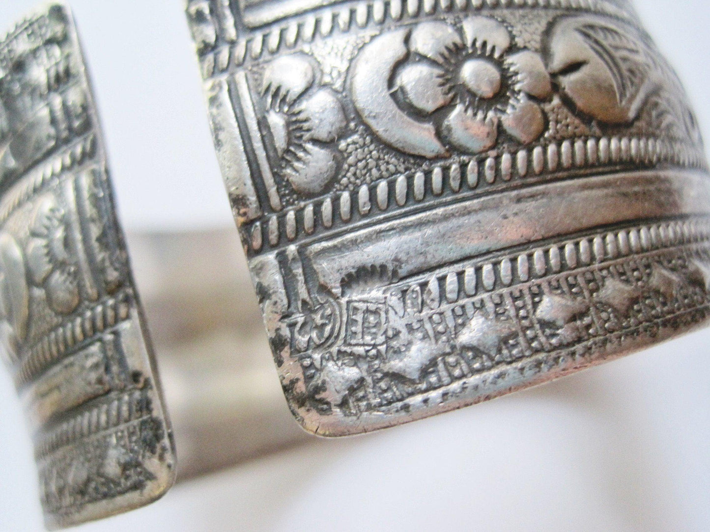 Vintage Wide Silver Berber Cuff - Anteeka