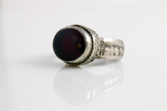 Vintage Yemeni Bedouin Ring with Red Glass Size 9 1/4 - Anteeka