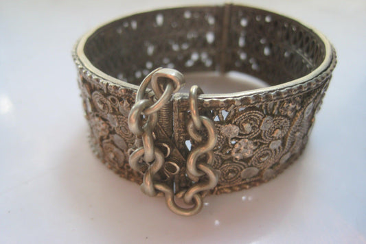 Vintage Yemeni Filigree Flower and Fish Bracelet - Anteeka